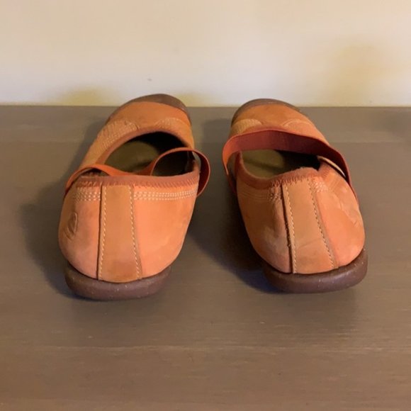 Keen Orange Leather Mary Jane Flats with Rubber Soles - Women’s Size 8 - Picture 5 of 11